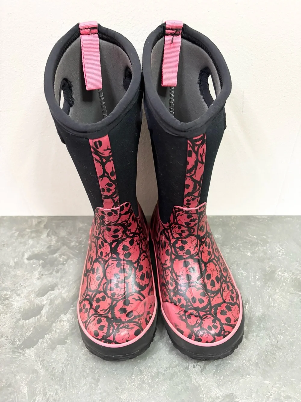 Bogs Skulls Classic kids boots in black and pink size 1 little girls